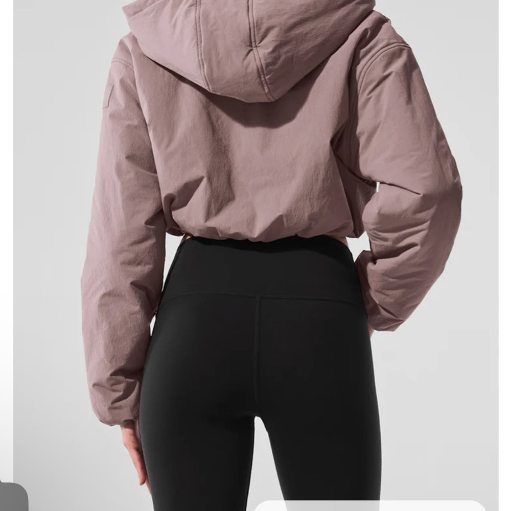 Alo Cropped Mountain Peak Full-Zip Hoodie color mushroom - Picture 3 of 10